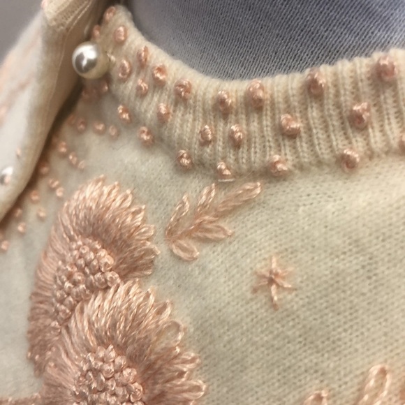 Charles & co white and orange floral pearl button up sweater size small - Picture 4 of 11